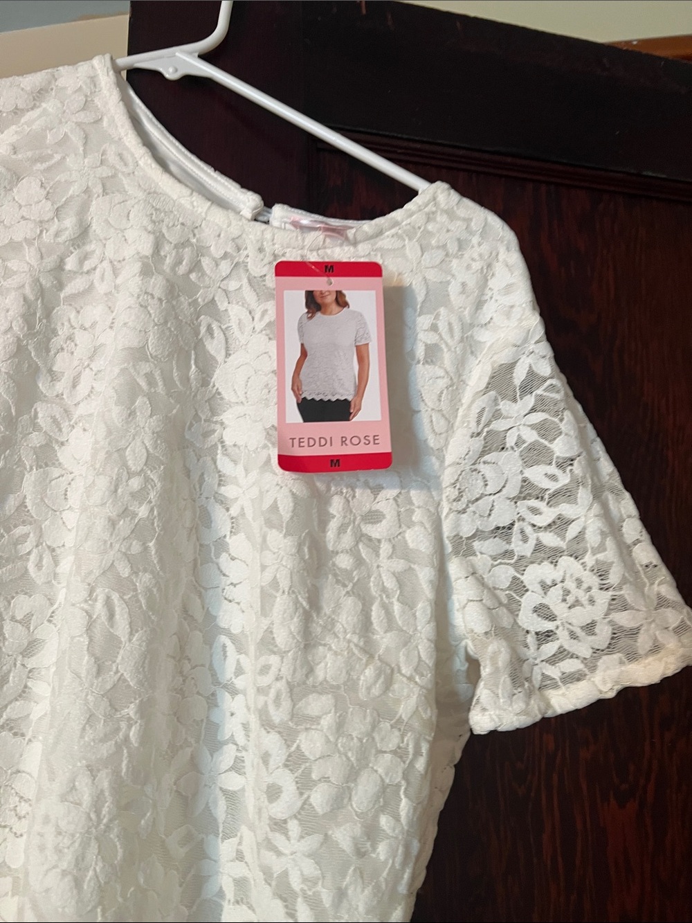 Women’s White Lace Short-Sleeve Top